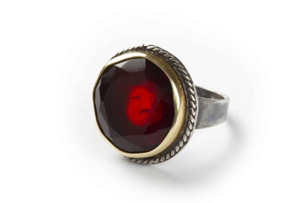 Bijoux en grenat : des accessoires trésors de la nature